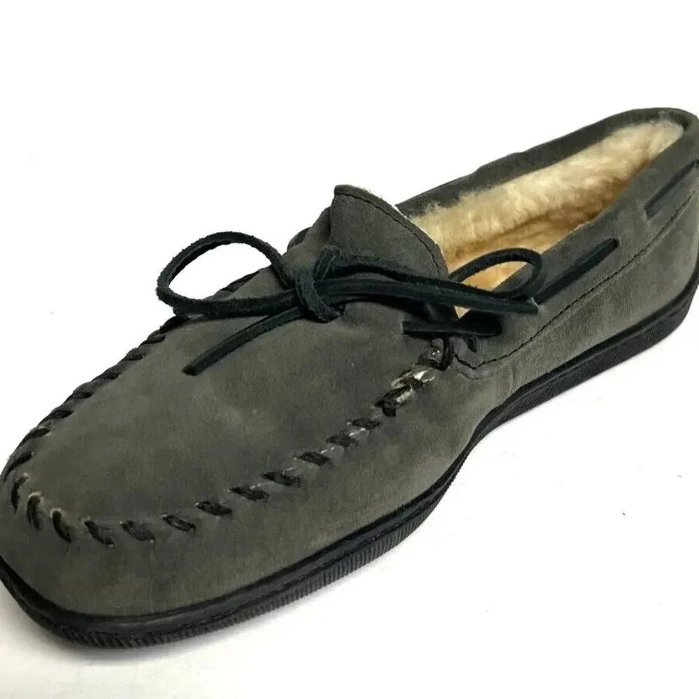 Minnetonka Mens Sheepskin Hardsole Moccasin Slipper Grey 9 M